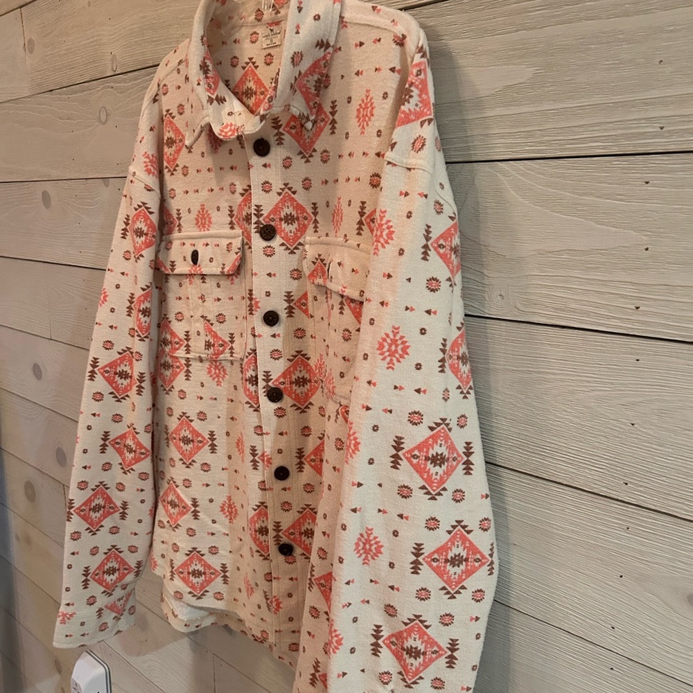 Simply Southern Patterned Button up shirt/shacket. With pockets EUC